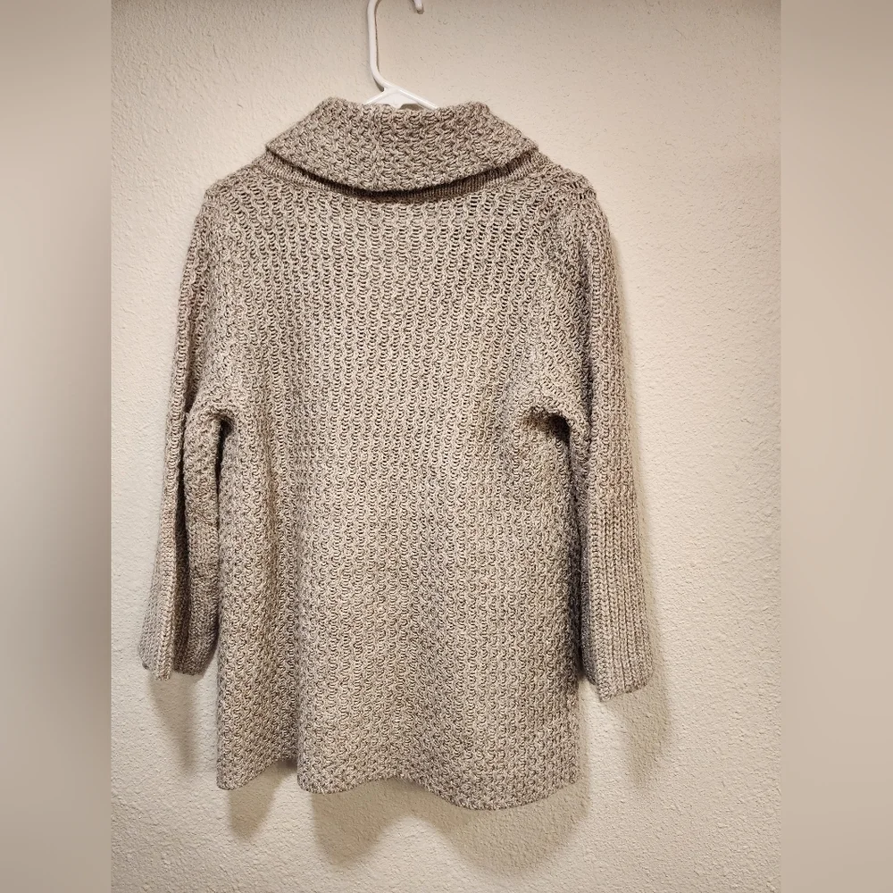 Women's Size Medium Knit Cardigan Sweater